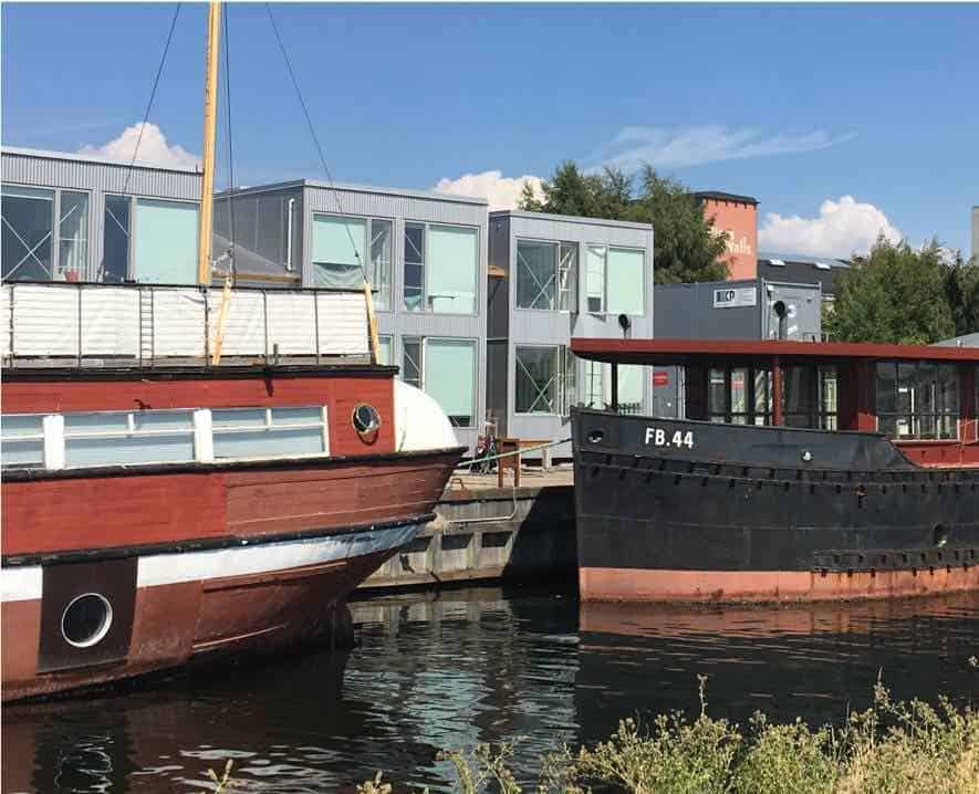 Studiebolig København i en ny container-landsby i København. Studiebolig ud til kanalen i København.