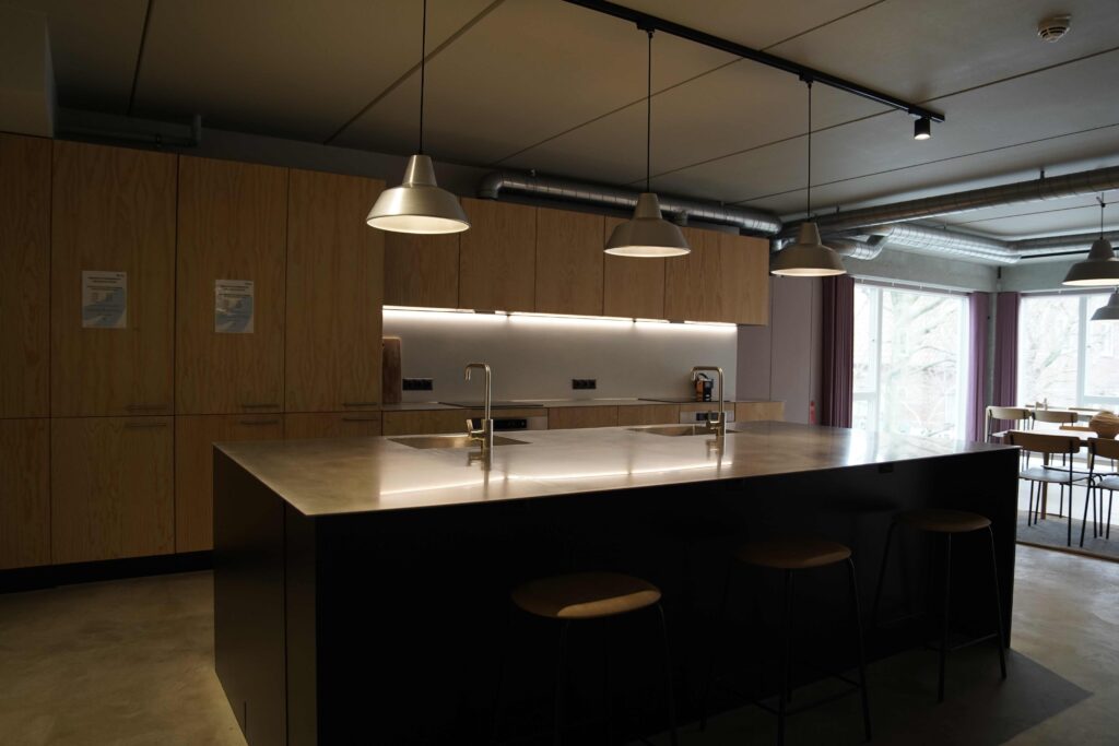 smedetoften-common-kitchen-5